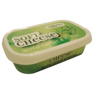 Крем-сыр мягкий с чесноком и зеленью Entrepinares CheesON 150 г