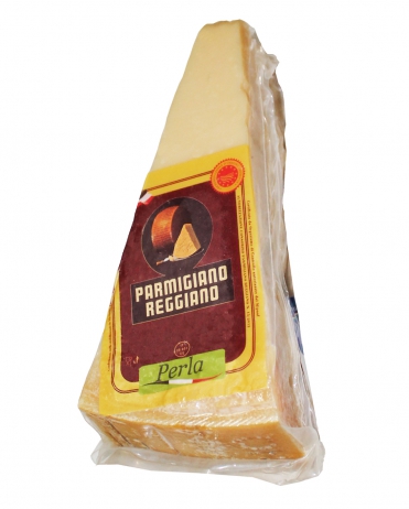 Сыр Parmigiano Reggiano 24 месяца Perla 100 г